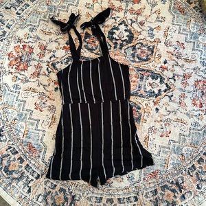 Billabong romper size small